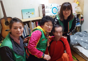 동천동 새마을부녀회, 독거노인 위문하고 희망 전달