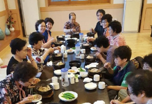 귀하한정식, 소금강경로당 어르신에게 삼계탕 대접