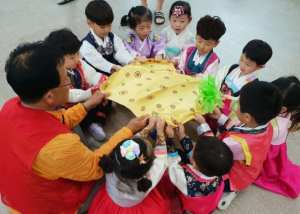 경주YMCA어린이집 전통놀이와 함께한 인성교육