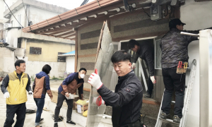 안강읍 지역사회보장협의체 독거노인 집수리 지원