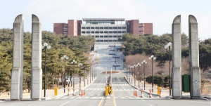 원석학원 구 이사진 복귀?