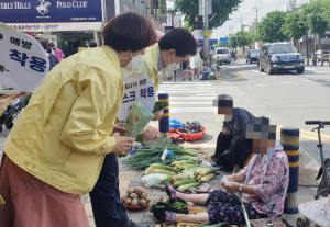 중부동행정복지센터, 중앙시장에서 마스크 착용 독려 캠페인 펼쳐
