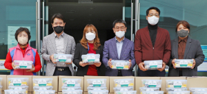 경주연합의원-세영클린텍, 지역사회 어르신들 위한 의료용품 및 생필품 키트 100개 기부