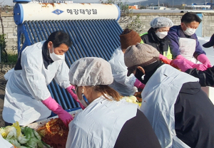 안강읍 지역사회보장협의체, 사랑의 김장나누기 실시