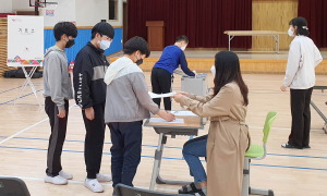 경희학교, 우리의 대표는 우리의 힘으로