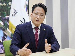 경북도의원 제1선거구 배진석 당선자(국민의힘)-당선증은 4년간 갚아나가야 할 표에 대한 차용증