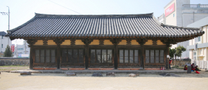 일제강점기·한국전쟁도 버텼으나 큰비에 무너져