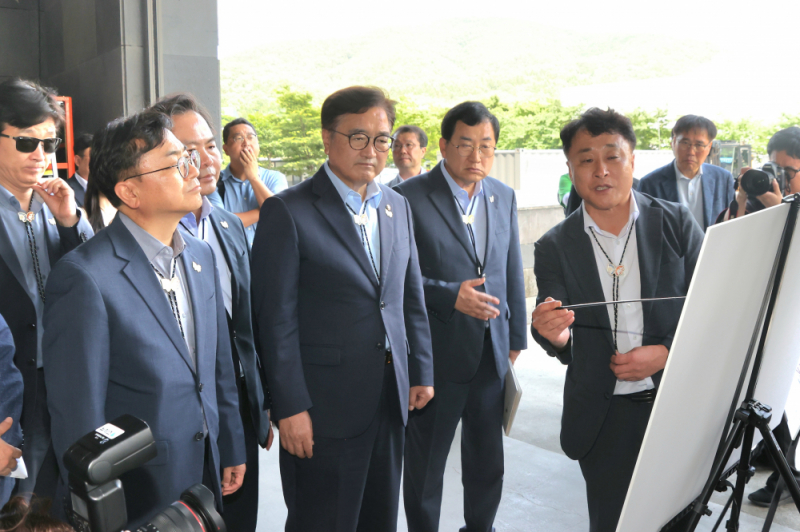 우원식 국회의장, 경주 찾아 APEC 준비현황 점검