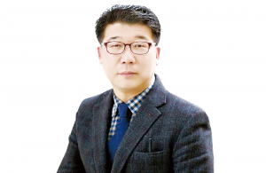 민주당 최성훈, 경주시장 출마⋯ 무투표 당선 면했다