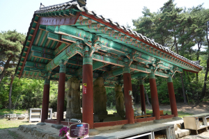 경주보물순례[2] 경주 배동 석조여래삼존입상