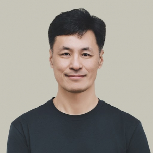 [녹색전환칼럼] 스쿨존 완화가 아니라, 탄소는 줄이고 복지는 채우는 교통정책을!!