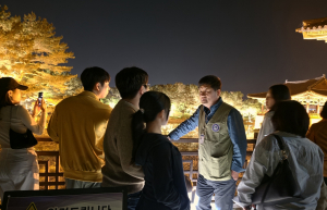 “배워서 남 주자” 경주 밤을 밝히는 문화해설 봉사단