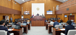민주당 경주시의원들 ‘국민의힘 원 구성 독식’ 비판