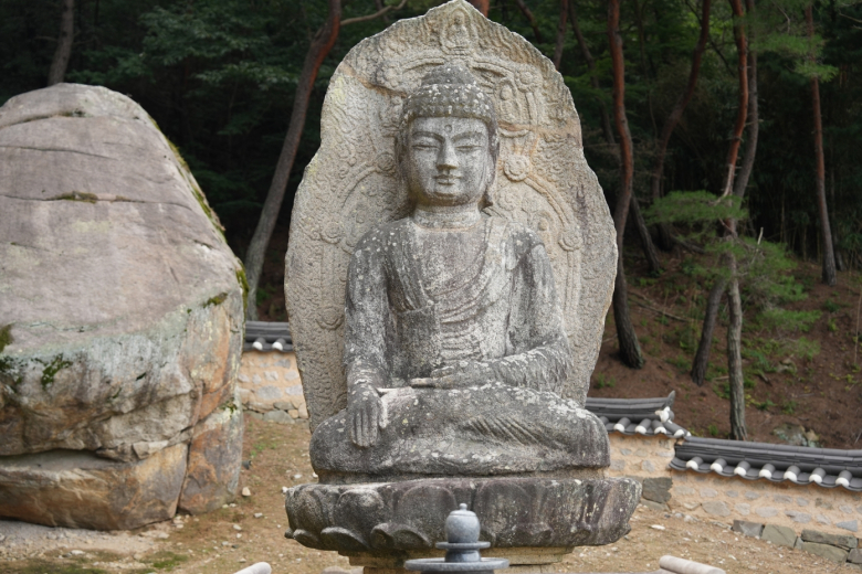 경주보물순례[11] 경주 남산 미륵곡 석조여래좌상